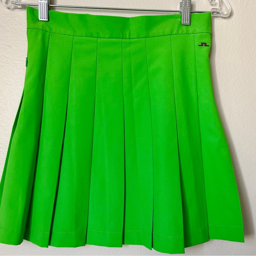 J.Lindeberg, NWOT Women's Pleated Golf/Tennis Skirt with inner shorts